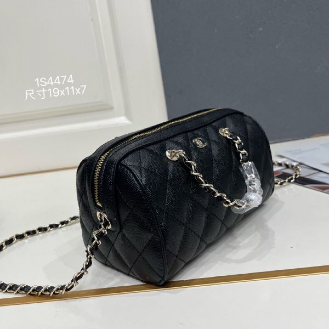 マトラッセ調 チェーンストラップ コンパクト フェミニン CHANEL シャネル コピー ミニバッグ 高級感ある逸品