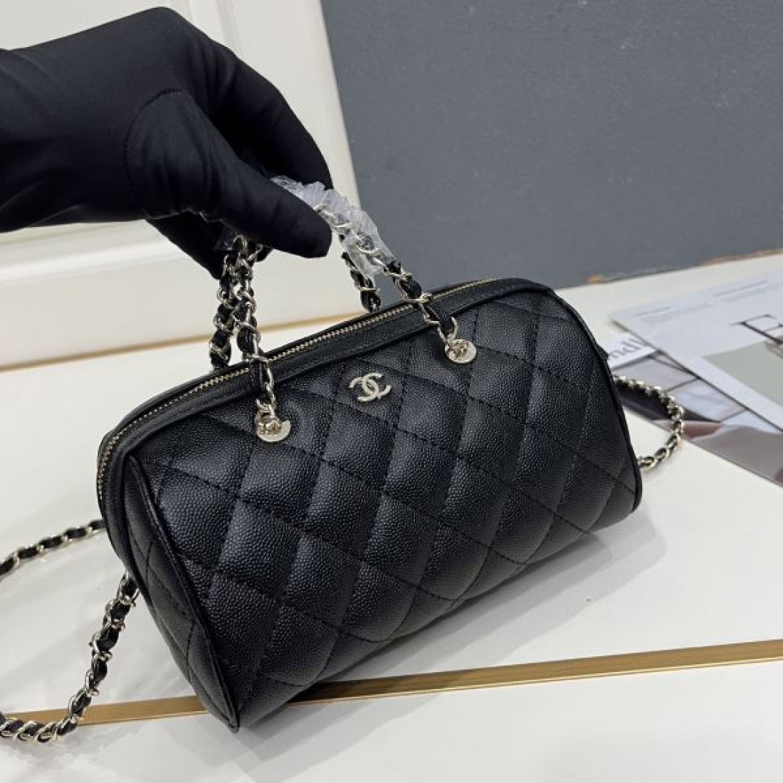 マトラッセ調 チェーンストラップ コンパクト フェミニン CHANEL シャネル コピー ミニバッグ 高級感ある逸品