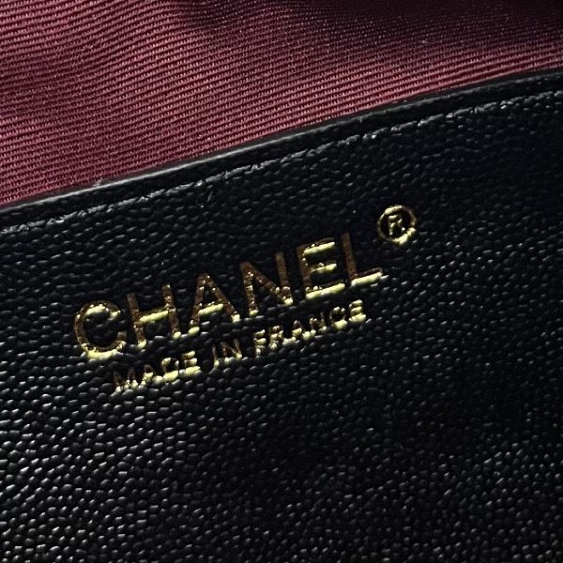 マトラッセ調 チェーンストラップ コンパクト フェミニン CHANEL シャネル コピー ミニバッグ 高級感ある逸品