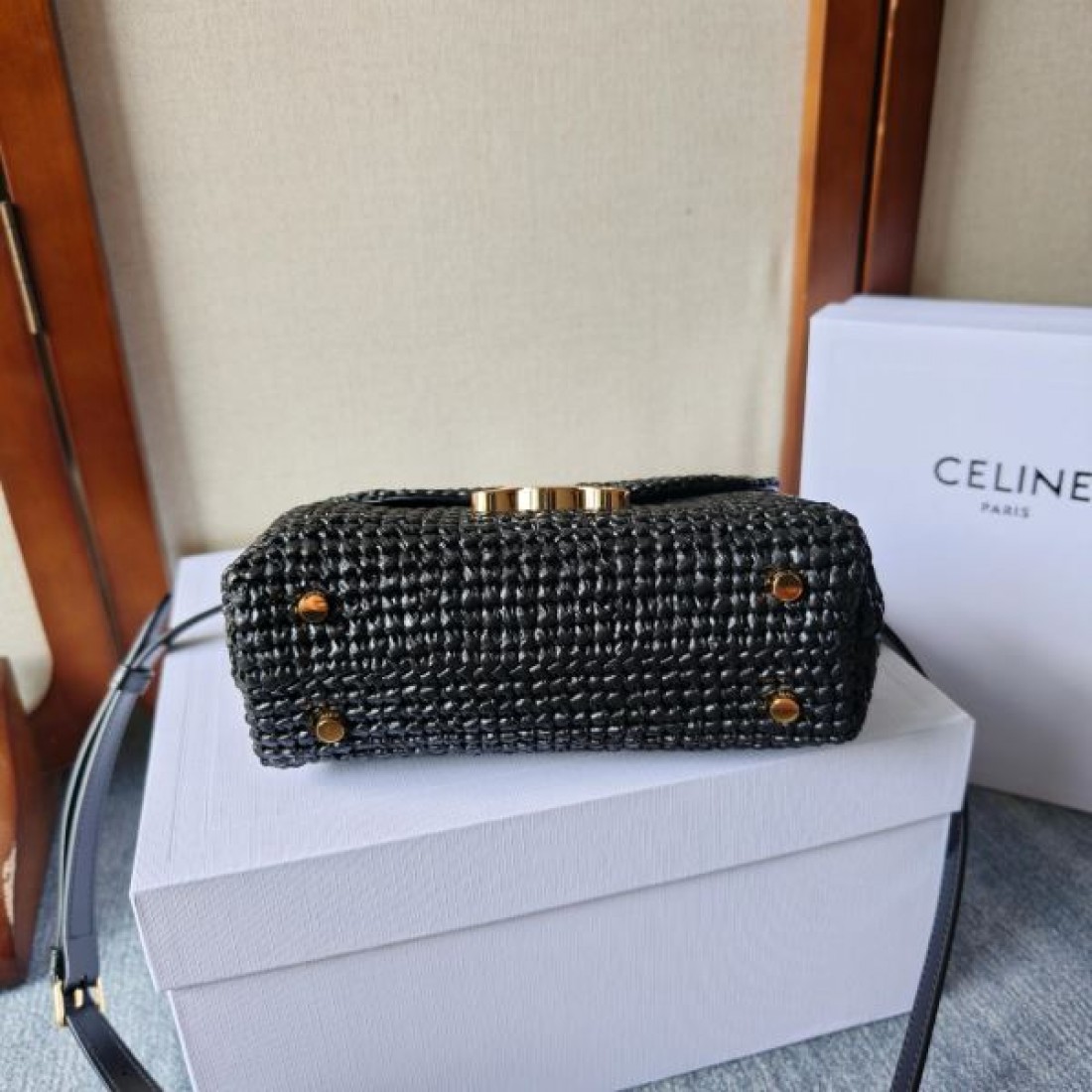 編み込みデザイン エレガントカジュアル 今季おすすめ CELINE セリーヌ コピー バッグ 夏映えコーデ