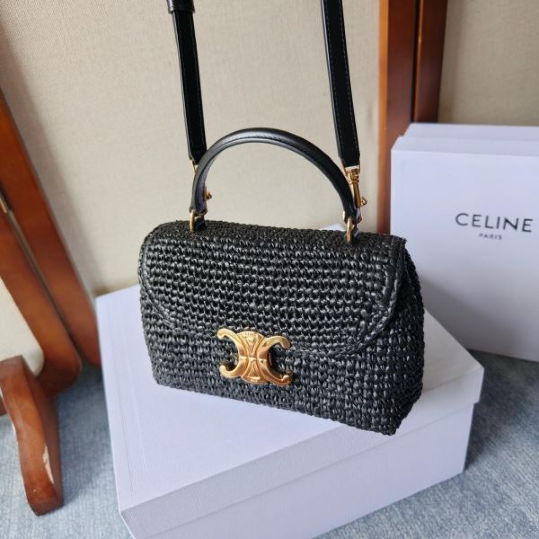 編み込みデザイン エレガントカジュアル 今季おすすめ CELINE セリーヌ コピー バッグ 夏映えコーデ