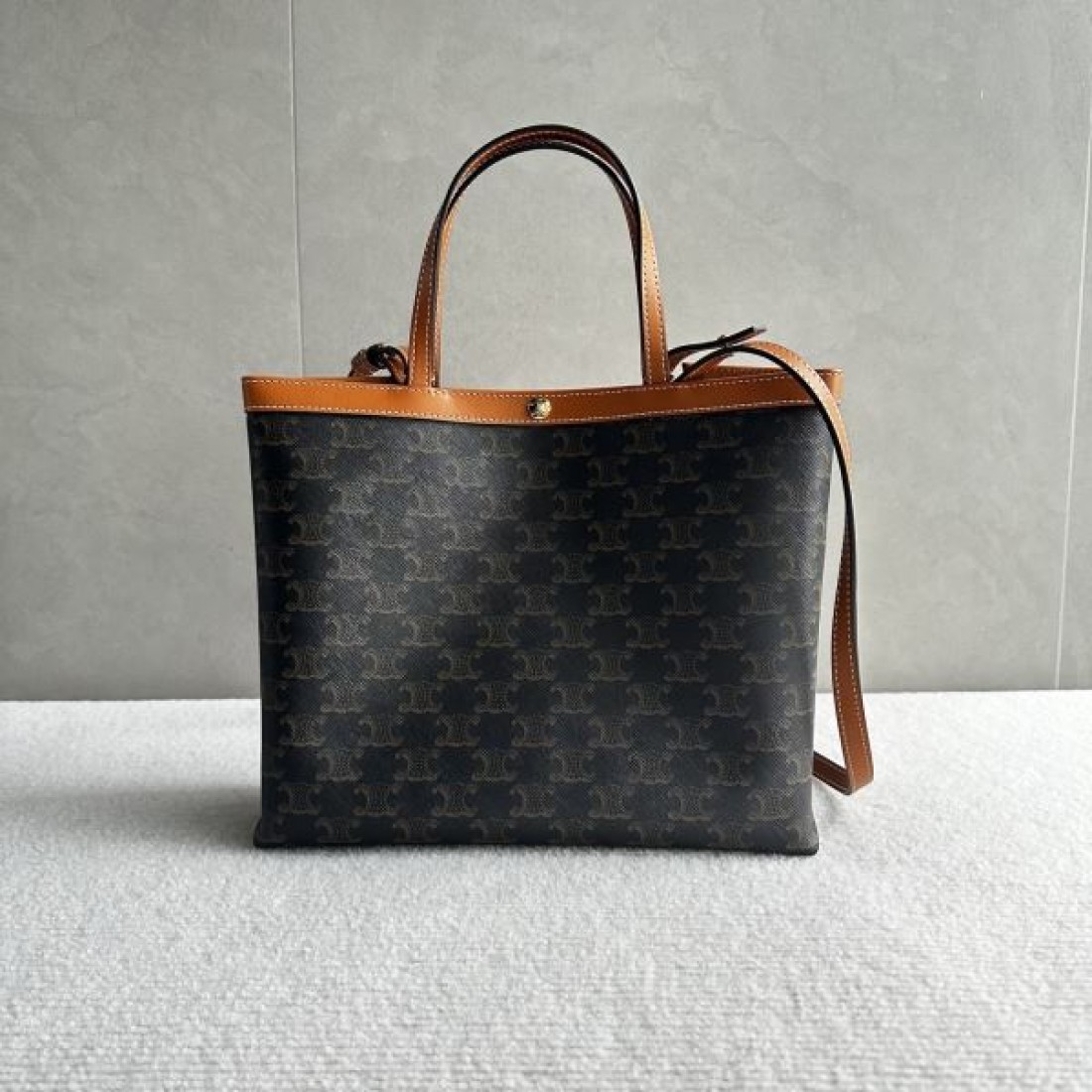 モノグラム 売れ筋候補 こなれ見え CELINE セリーヌ コピー トートバッグ デイリー主力 収納力抜群 シンプルシック