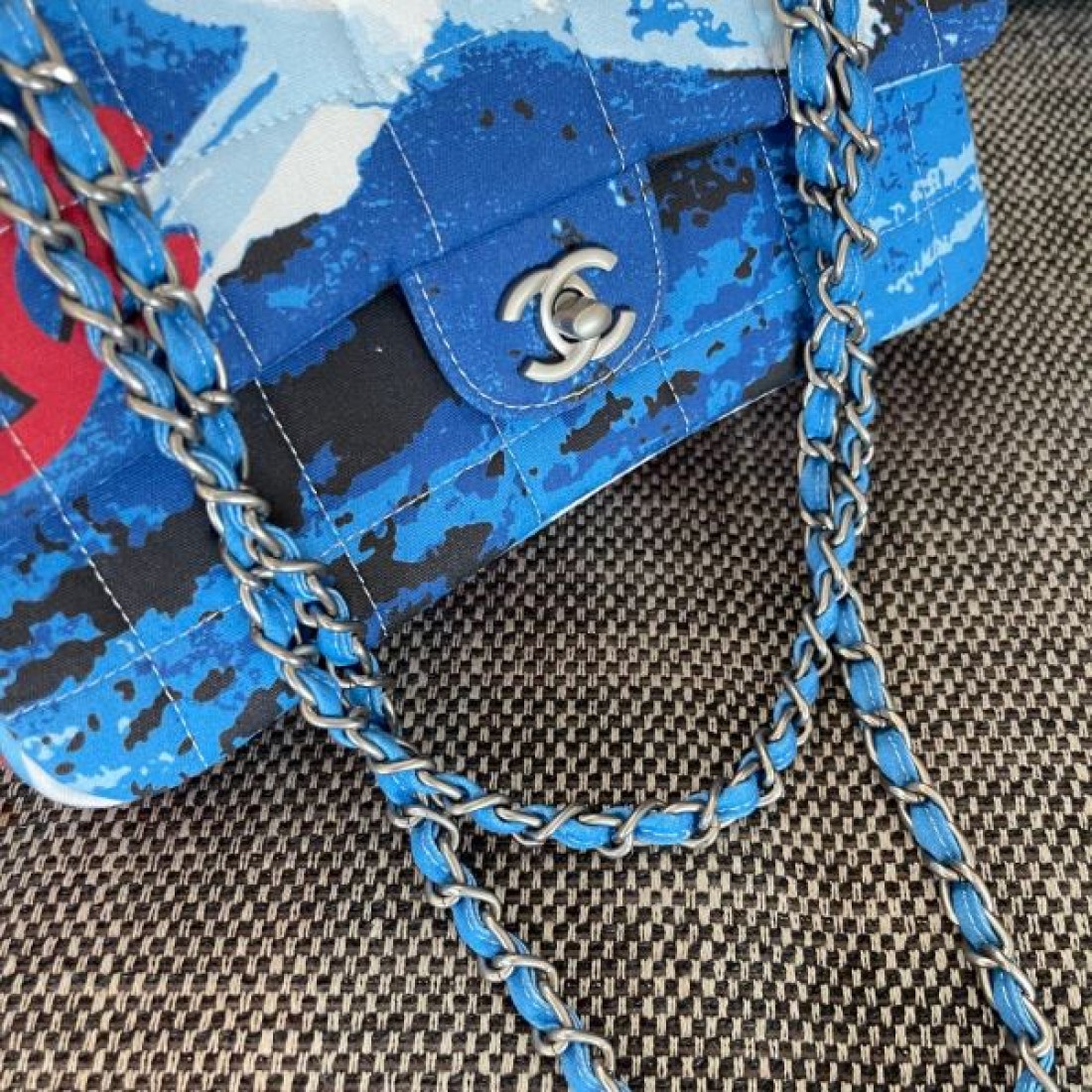 チェーンショルダーバッグ アートデザイン CHANEL シャネル コピー ショルダーバッグ こなれ見え 人気セール100%新品 特別価格