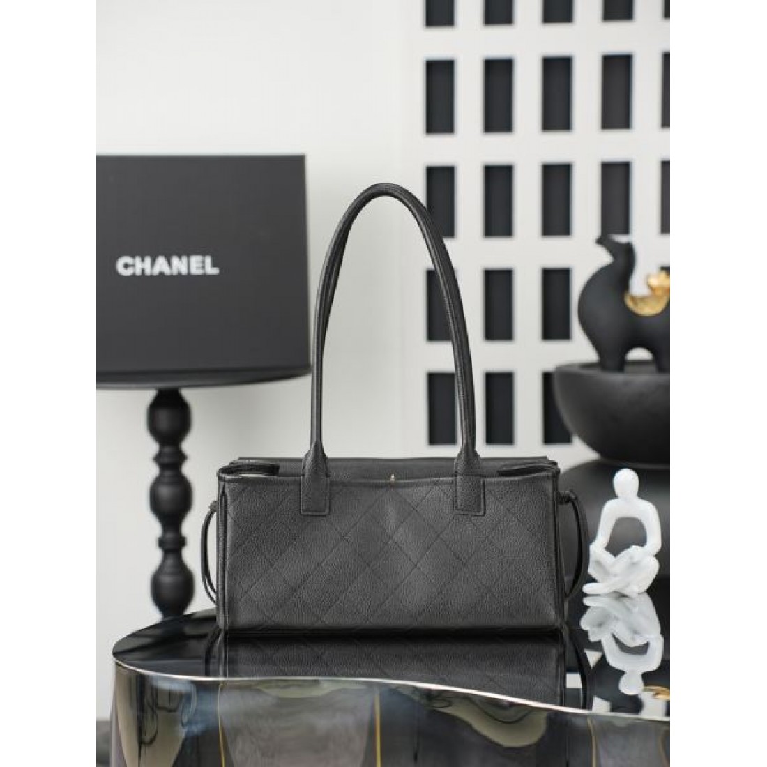 キルティング こなれ見え 旬顔デザイン CHANEL シャネル コピー ショルダーバッグ デイリー主力 軽量コンパクト