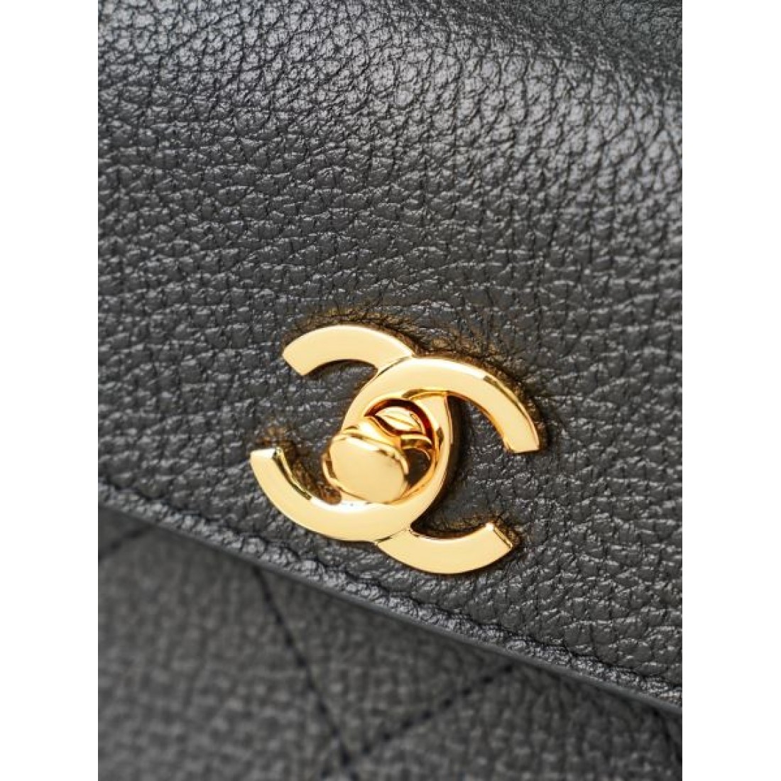 キルティング こなれ見え 旬顔デザイン CHANEL シャネル コピー ショルダーバッグ デイリー主力 軽量コンパクト