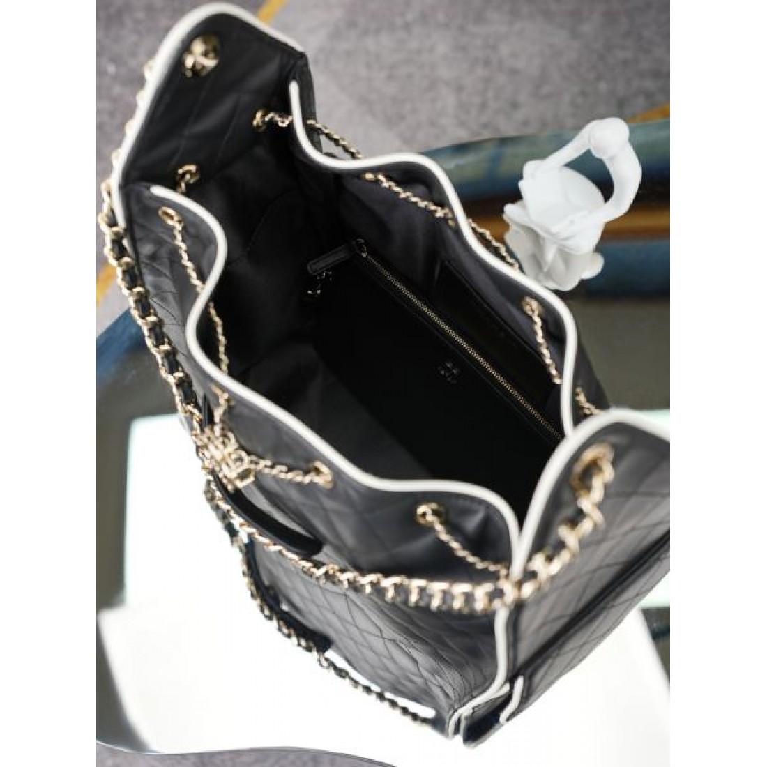 マトラッセ風 軽量設計 通勤対応 CHANEL シャネル コピー トートバッグ シンプルシック 着映えアイテム 高評価候補