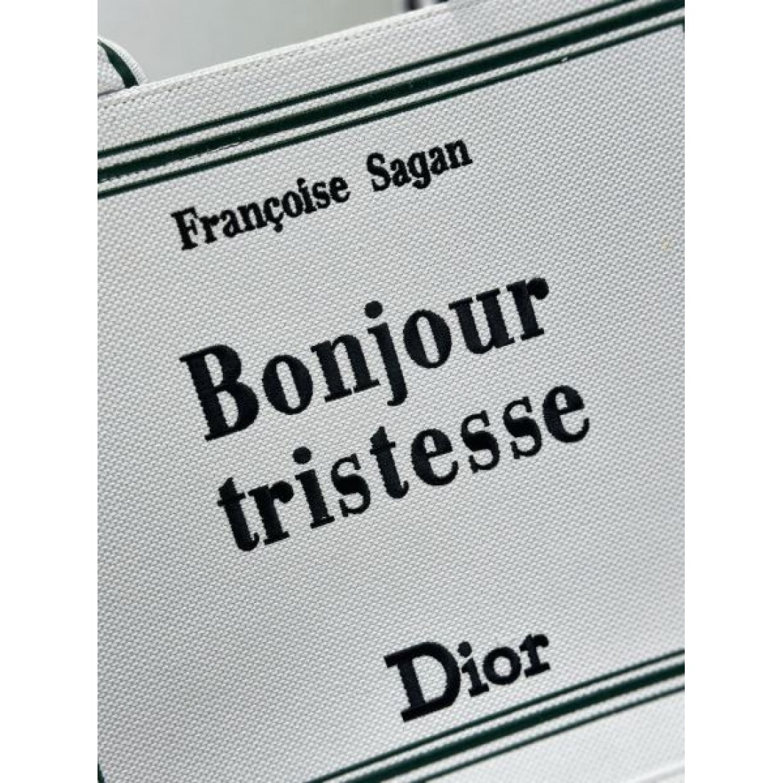 レトロブックモチーフ キャンバス こなれ見え Dior ディオール コピー トートバッグ デザイン性高め 収納力抜群 おしゃれコーデ対応