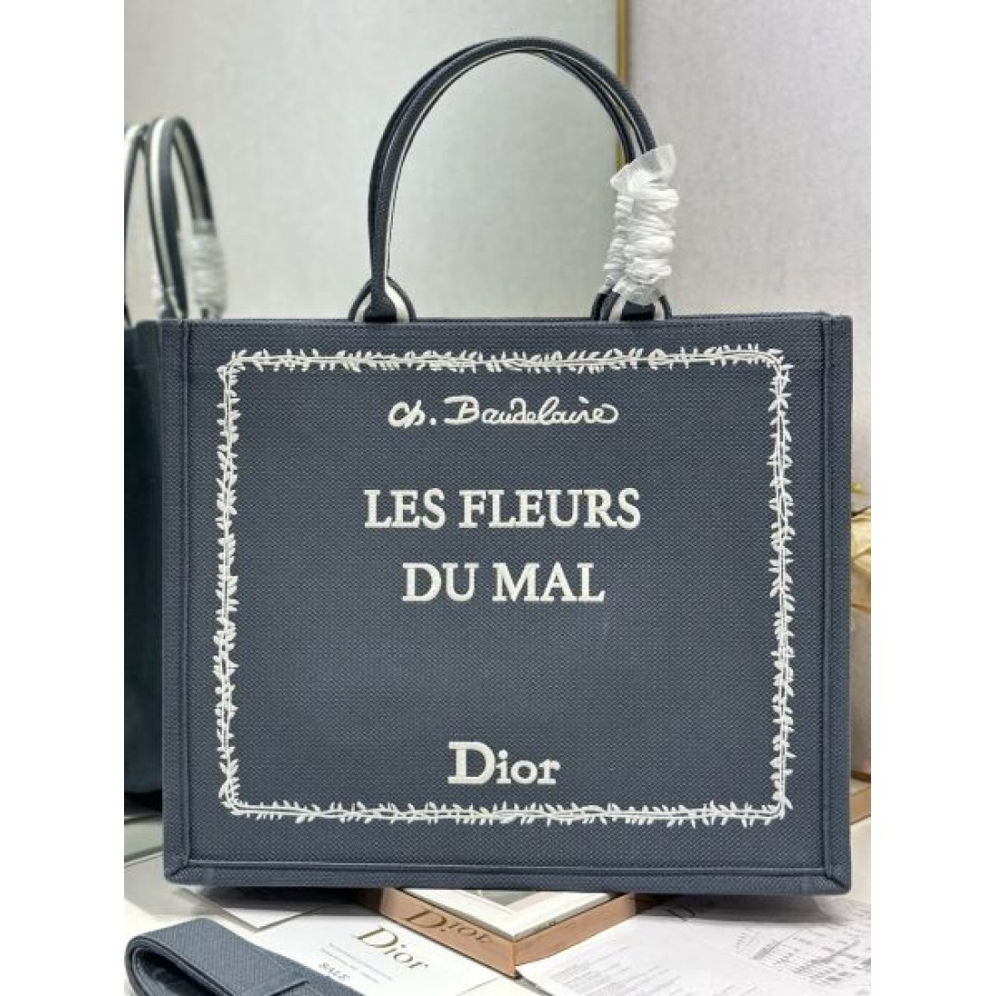 フランス文学アートデザイン こなれ見え Dior ディオール コピー トートバッグ 旬顔 上品カジュアル デイリーユース