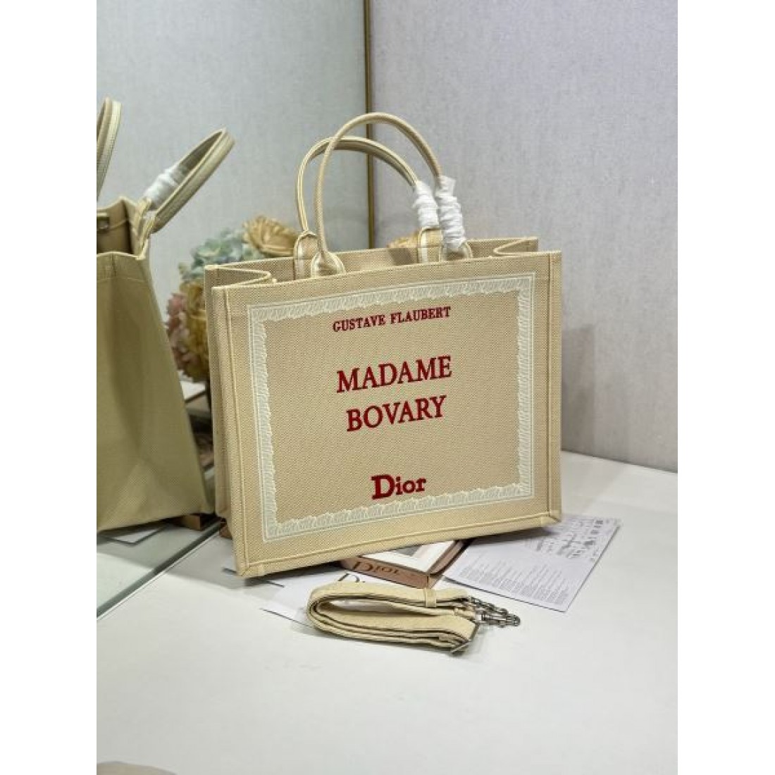 MADAME BOVARY リネン風デザイン こなれ見え 人気上昇中 Dior ディオール コピー トートバッグ 軽量仕様 通勤対応 洗練カジュアル