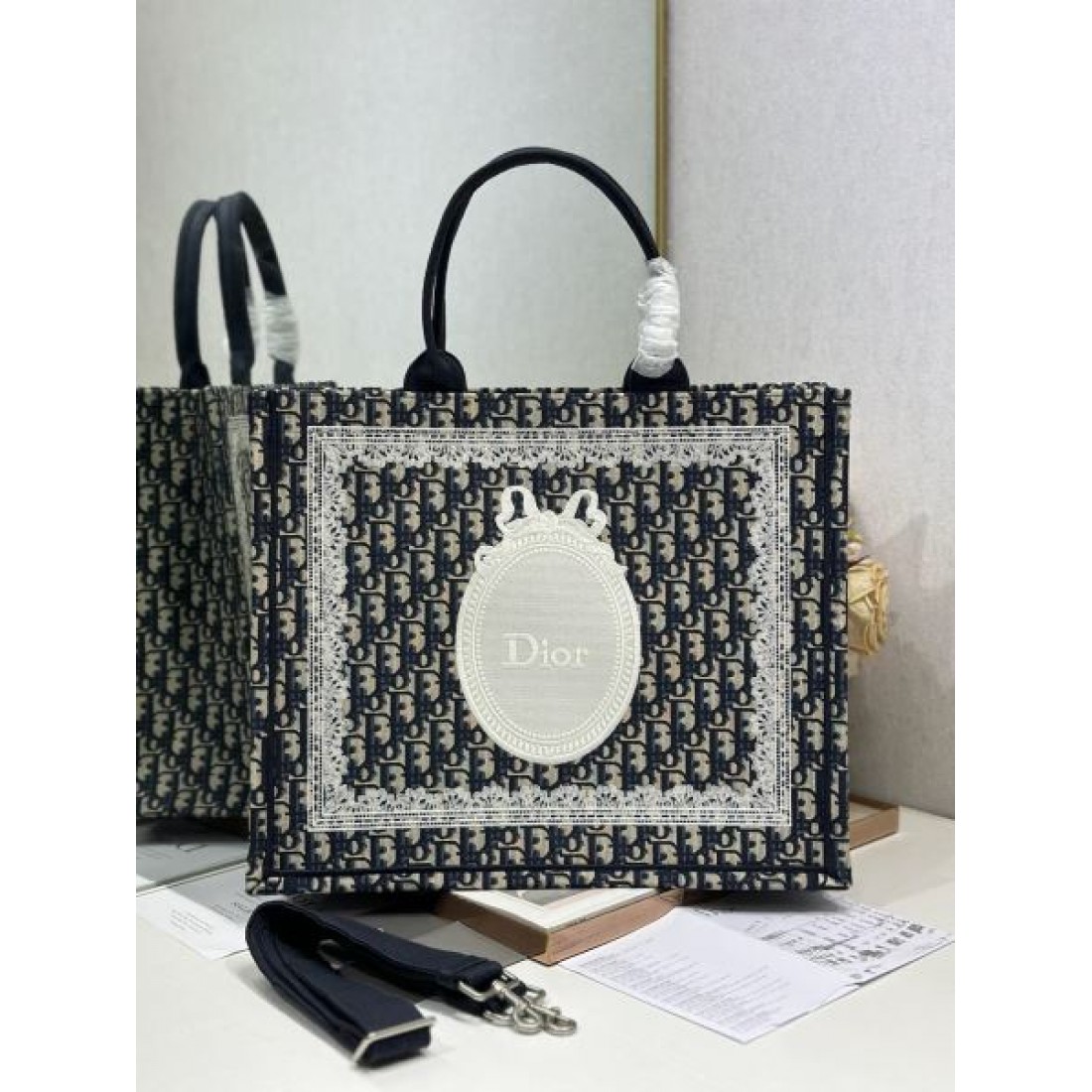 DIOR ディオール コピーバッグ  旬顔アイテ...