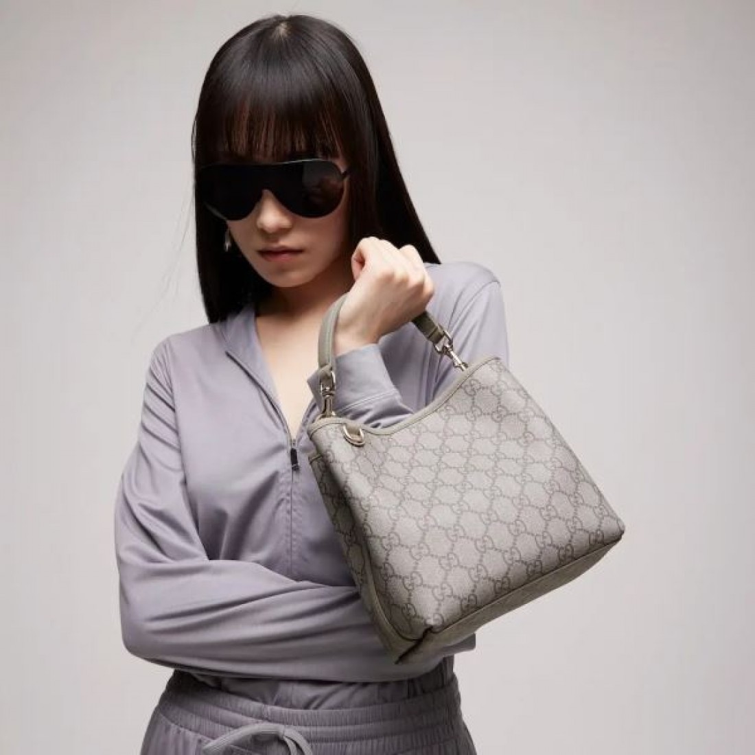 GGパターン 都会的コーデ 高級感 GUCCI グッチ コピー ショルダーバッグ デイリーファッション