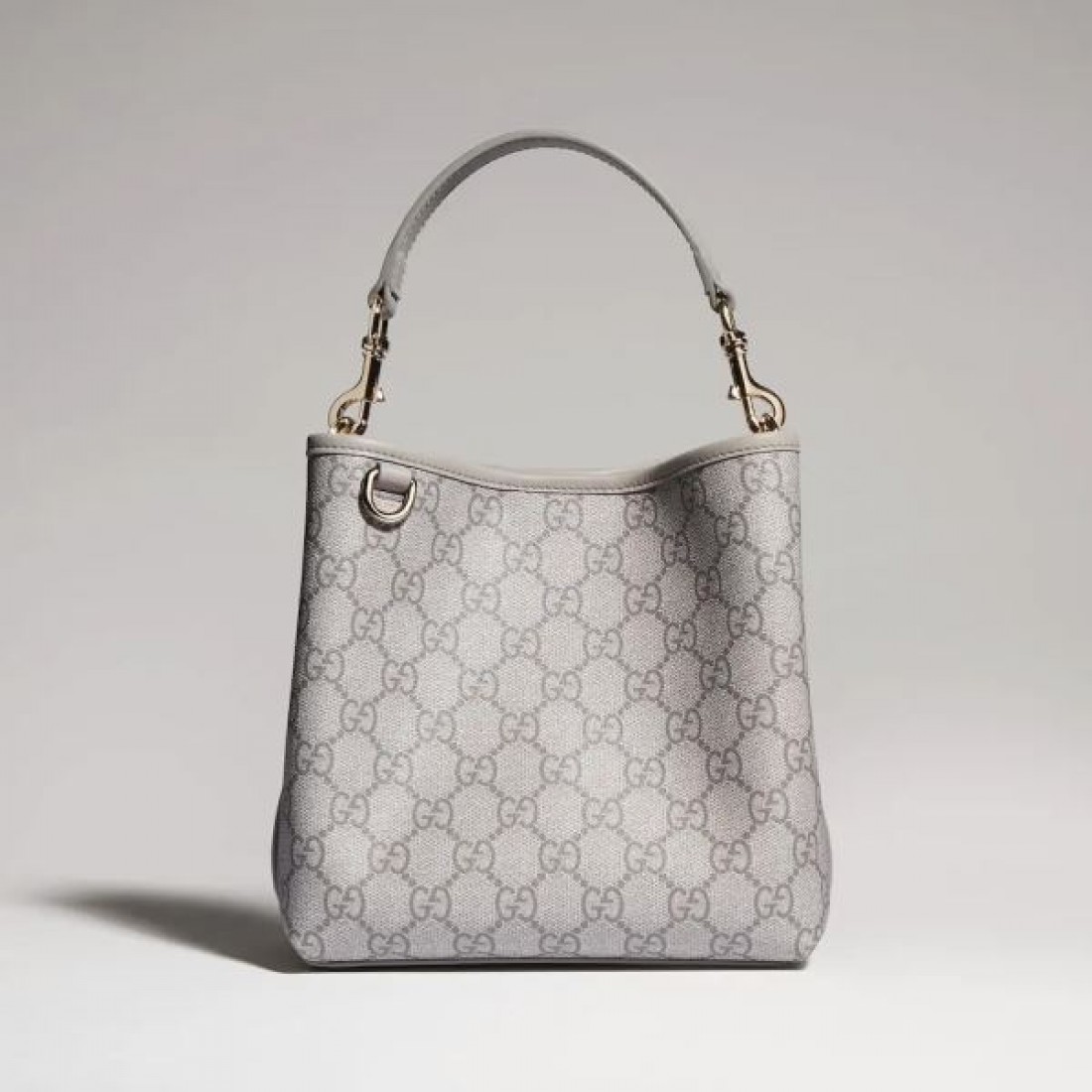 GGパターン 都会的コーデ 高級感 GUCCI グッチ コピー ショルダーバッグ デイリーファッション