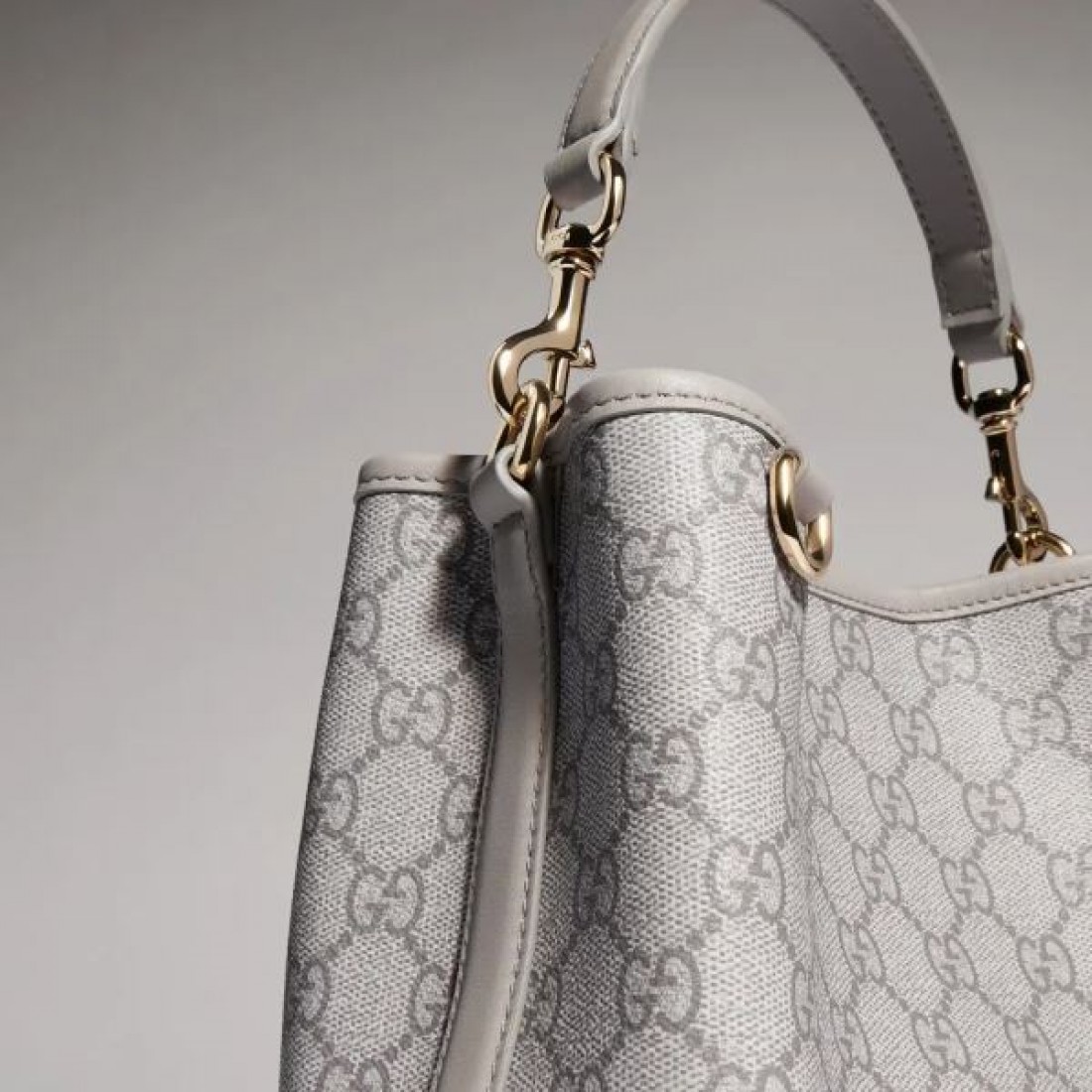 GGパターン 都会的コーデ 高級感 GUCCI グッチ コピー ショルダーバッグ デイリーファッション