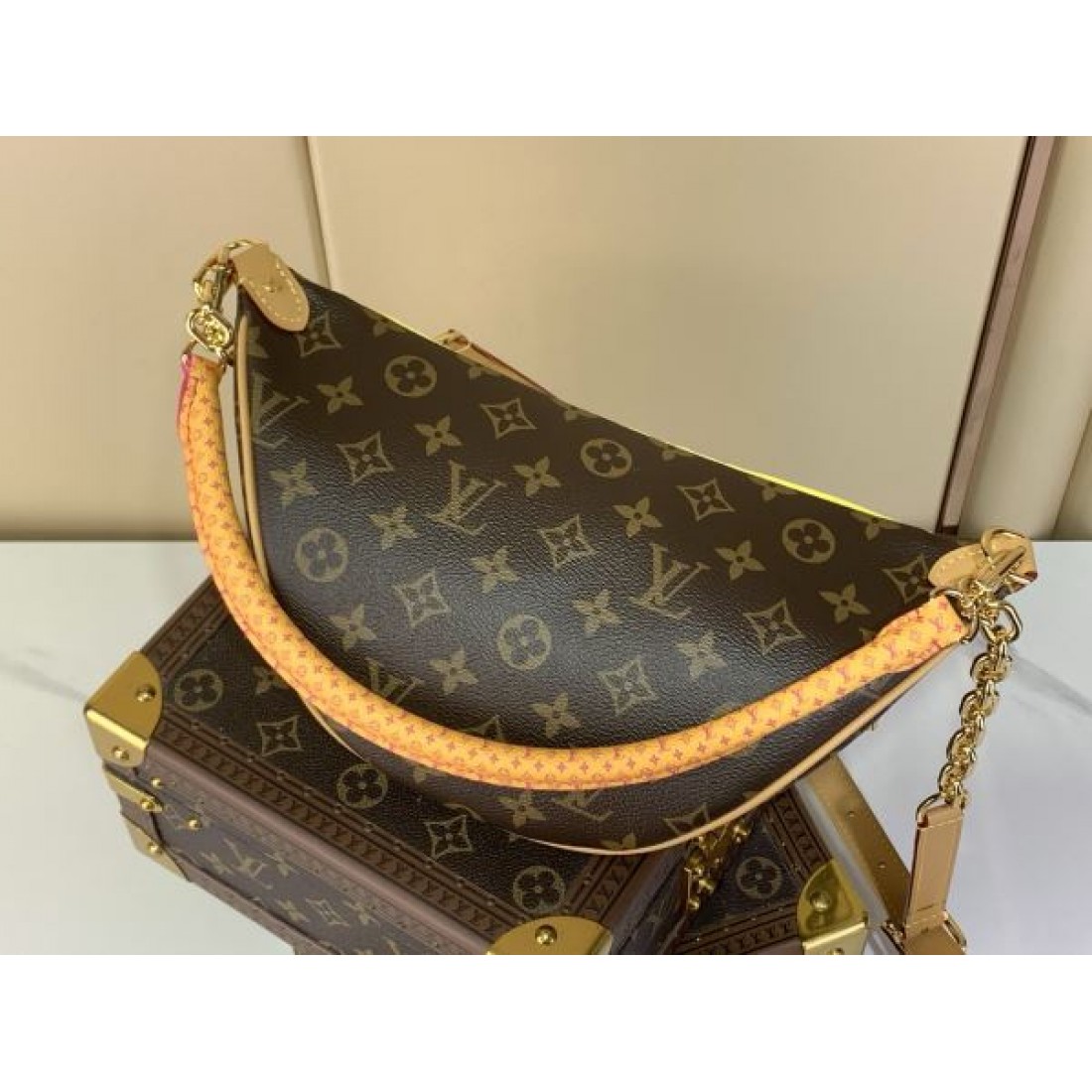 カラーミックス スポーティーモード コーデ映え LOUIS VUITTON ルイヴィトン コピー ウエストバッグ
