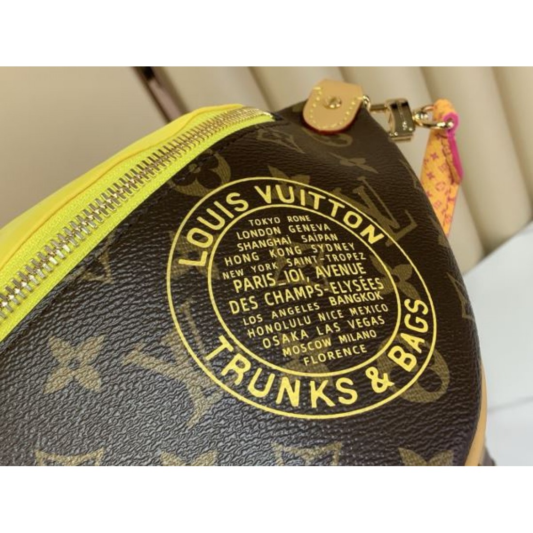 カラーミックス スポーティーモード コーデ映え LOUIS VUITTON ルイヴィトン コピー ウエストバッグ