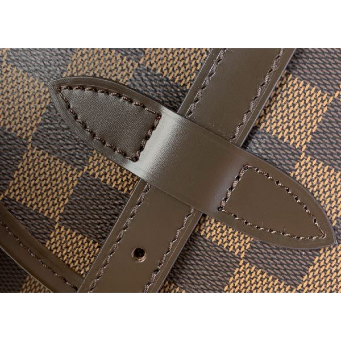 ダミエ柄 今季イチオシ 人気上昇中 LOUIS VUITTON ルイヴィトン コピー メッセンジャーバッグ 話題作