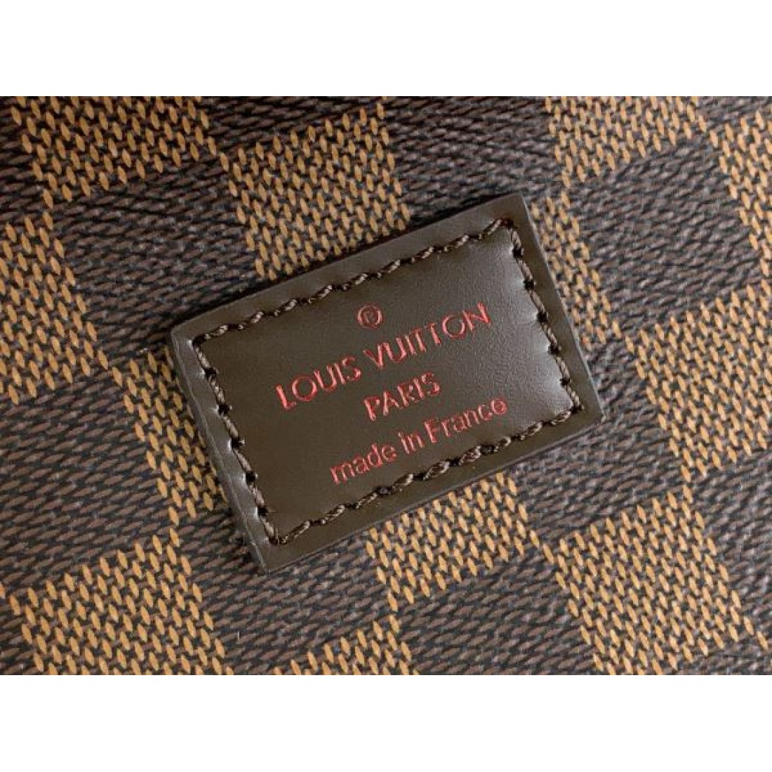 ダミエ柄 今季イチオシ 人気上昇中 LOUIS VUITTON ルイヴィトン コピー メッセンジャーバッグ 話題作