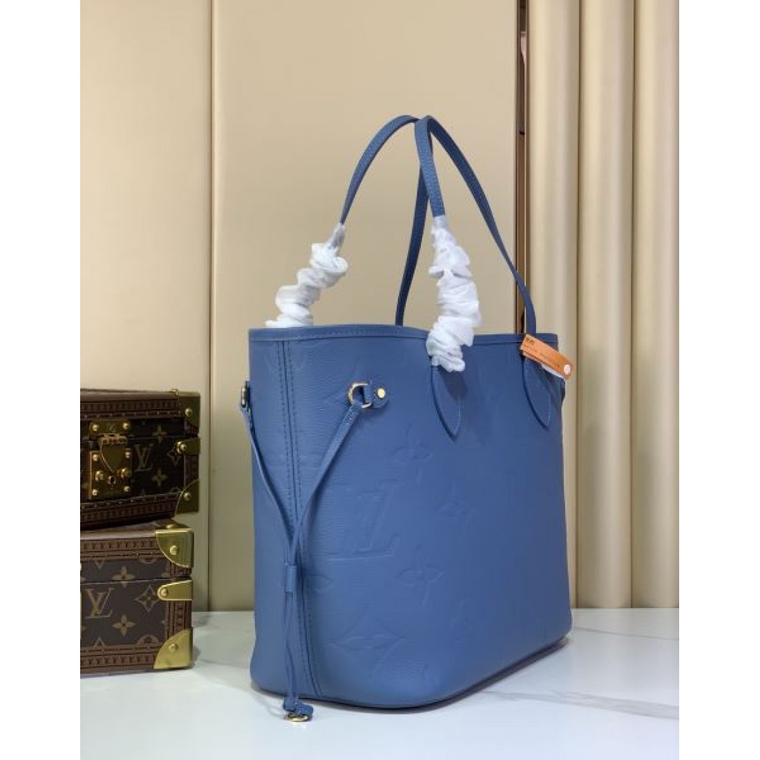 モノグラム型押し 注目アイテム 好評ライン LOUIS VUITTON ルイヴィトン コピー トートバッグ