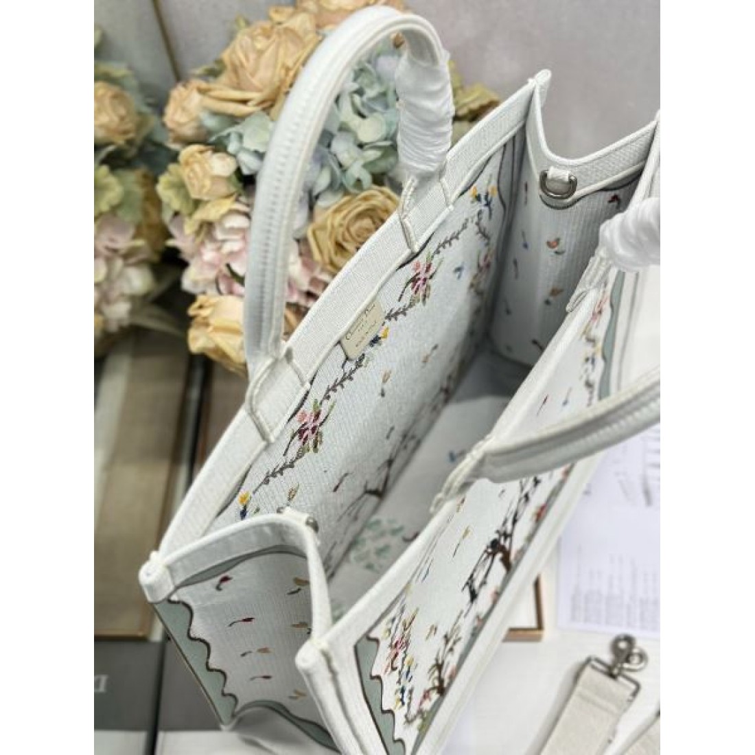 大容量 エレガントムード トレンドコーデ 通勤スタイル DIOR ディオール コピー トートバッグ 注目アイテム