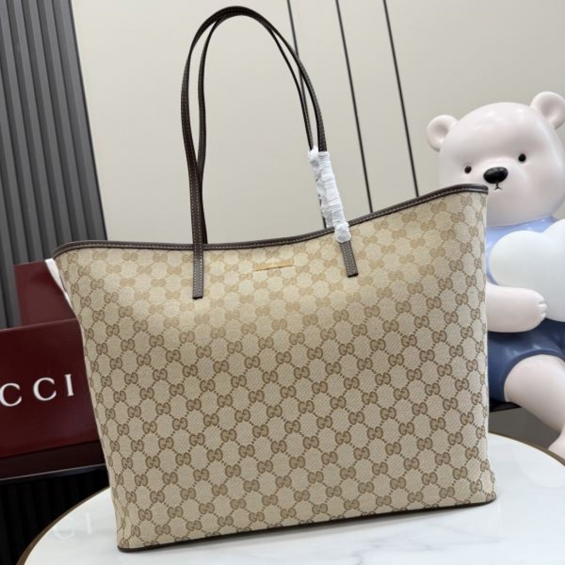 モノグラムトートバッグ ロングハンドル仕様 収納力抜群 GUCCI グッチ コピー トートバッグ ユニセックス おしゃれ普段使い