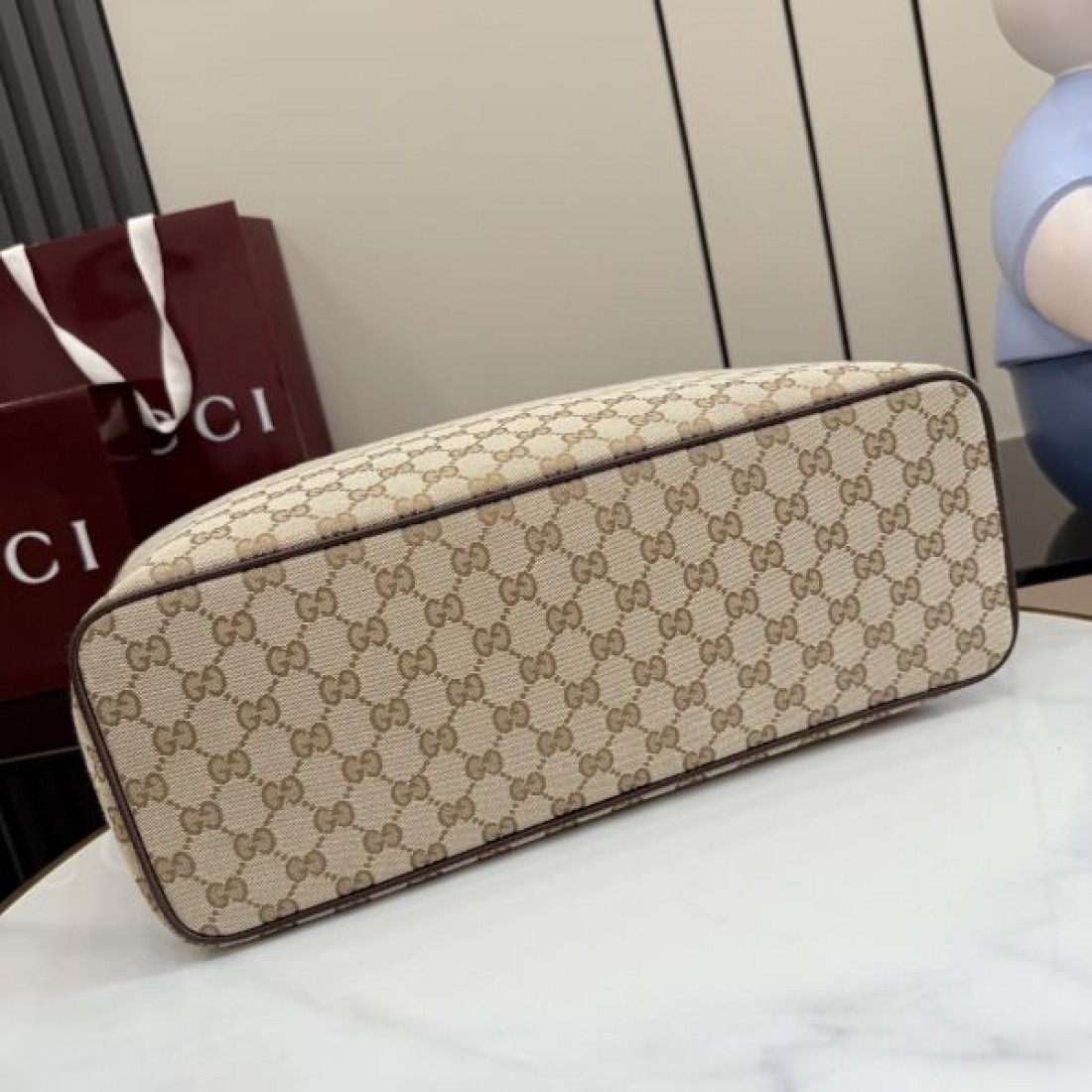 モノグラムトートバッグ ロングハンドル仕様 収納力抜群 GUCCI グッチ コピー トートバッグ ユニセックス おしゃれ普段使い