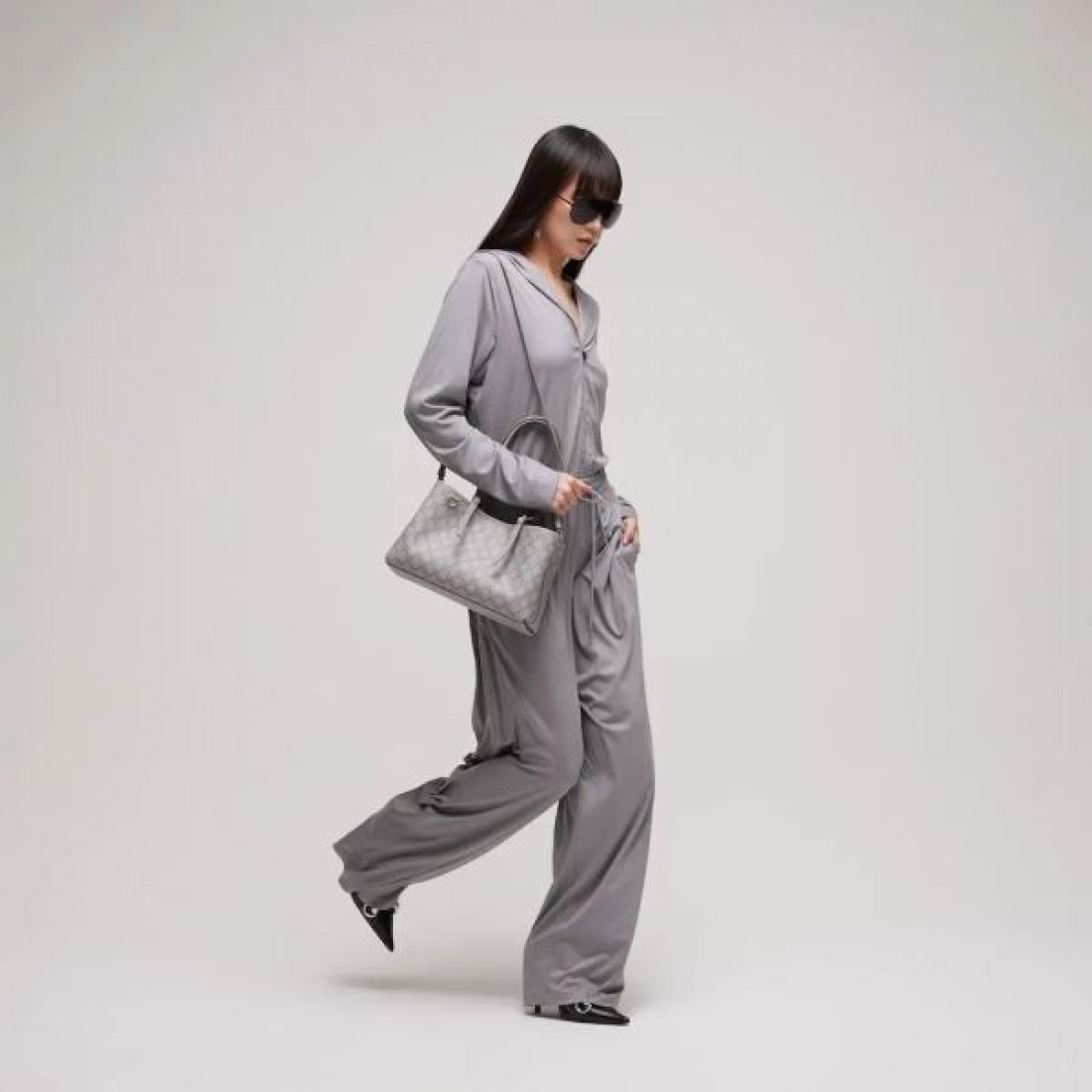ショルダーバッグ GGキャンバス ロングハンドル付き GUCCI グッチ コピー バッグ 収納便利 きれいめコーデ 人気定番