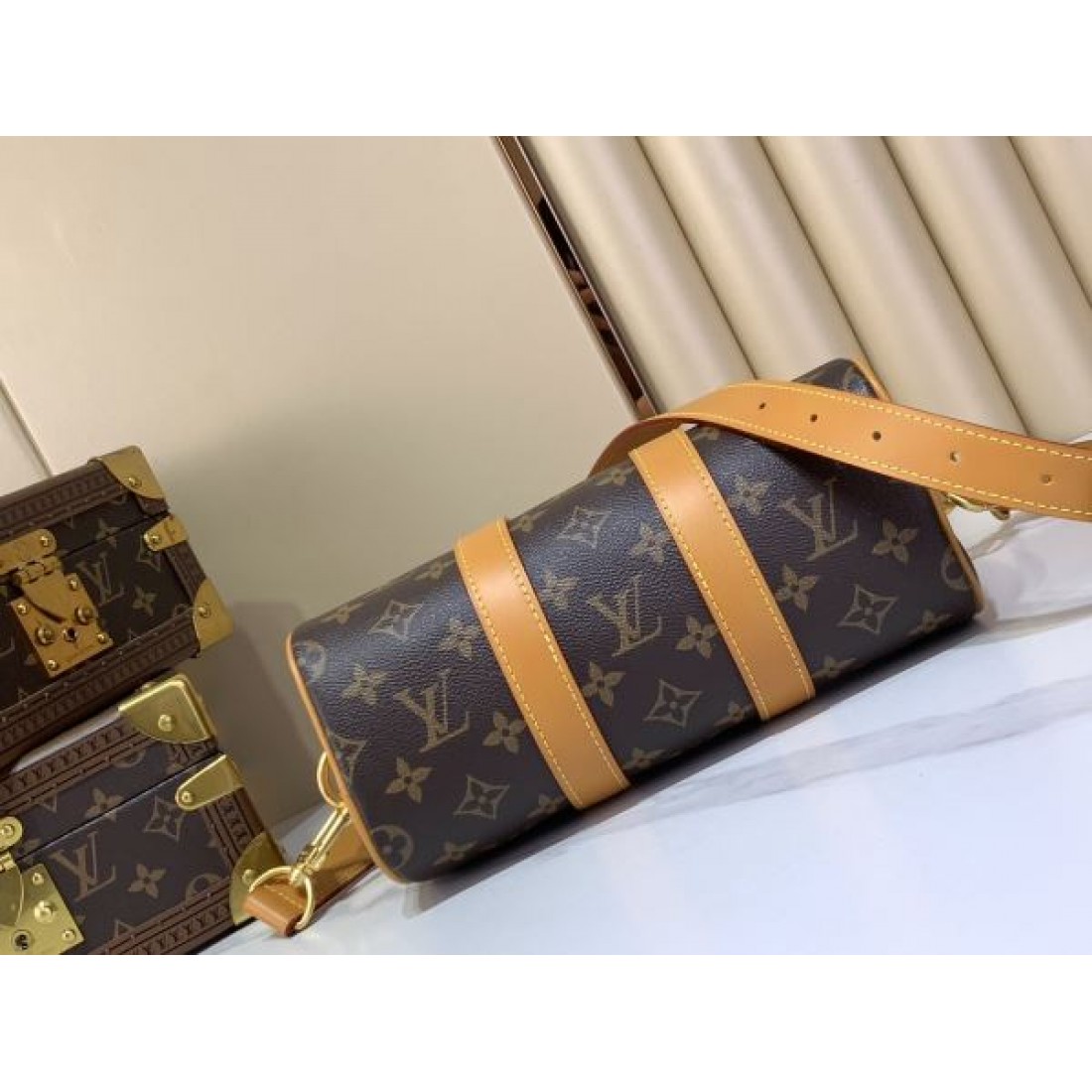 モノグラム ハンドバッグ レザー切替 斜め掛け対応 LOUIS VUITTON ルイヴィトン コピー バッグ デイリー使い 上品カジュアル