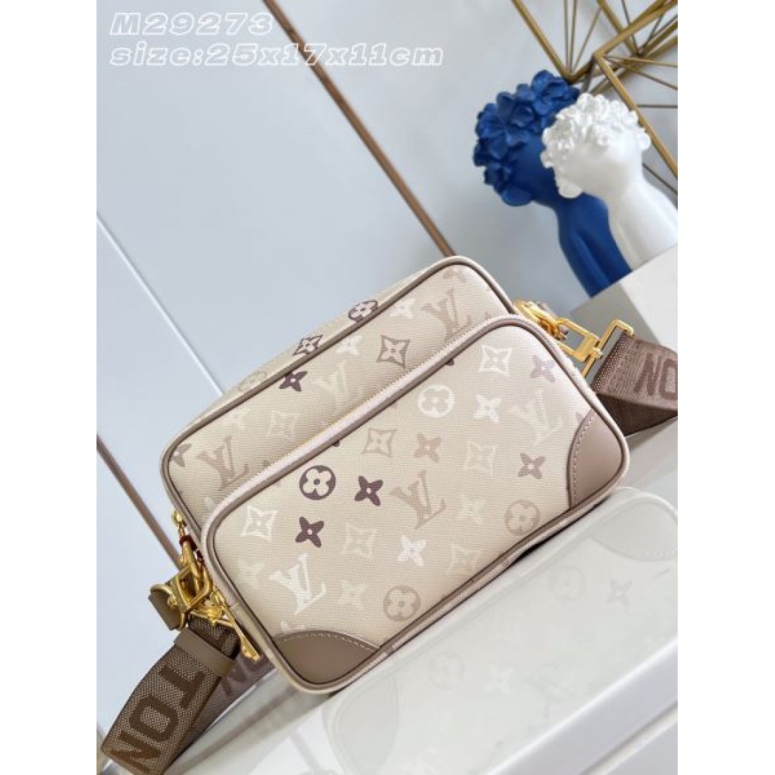 クロスボディバッグ モノグラム柄 ワイドストラップ LOUIS VUITTON ルイヴィトン コピー バッグ  街歩き対応 売れ筋アイテム