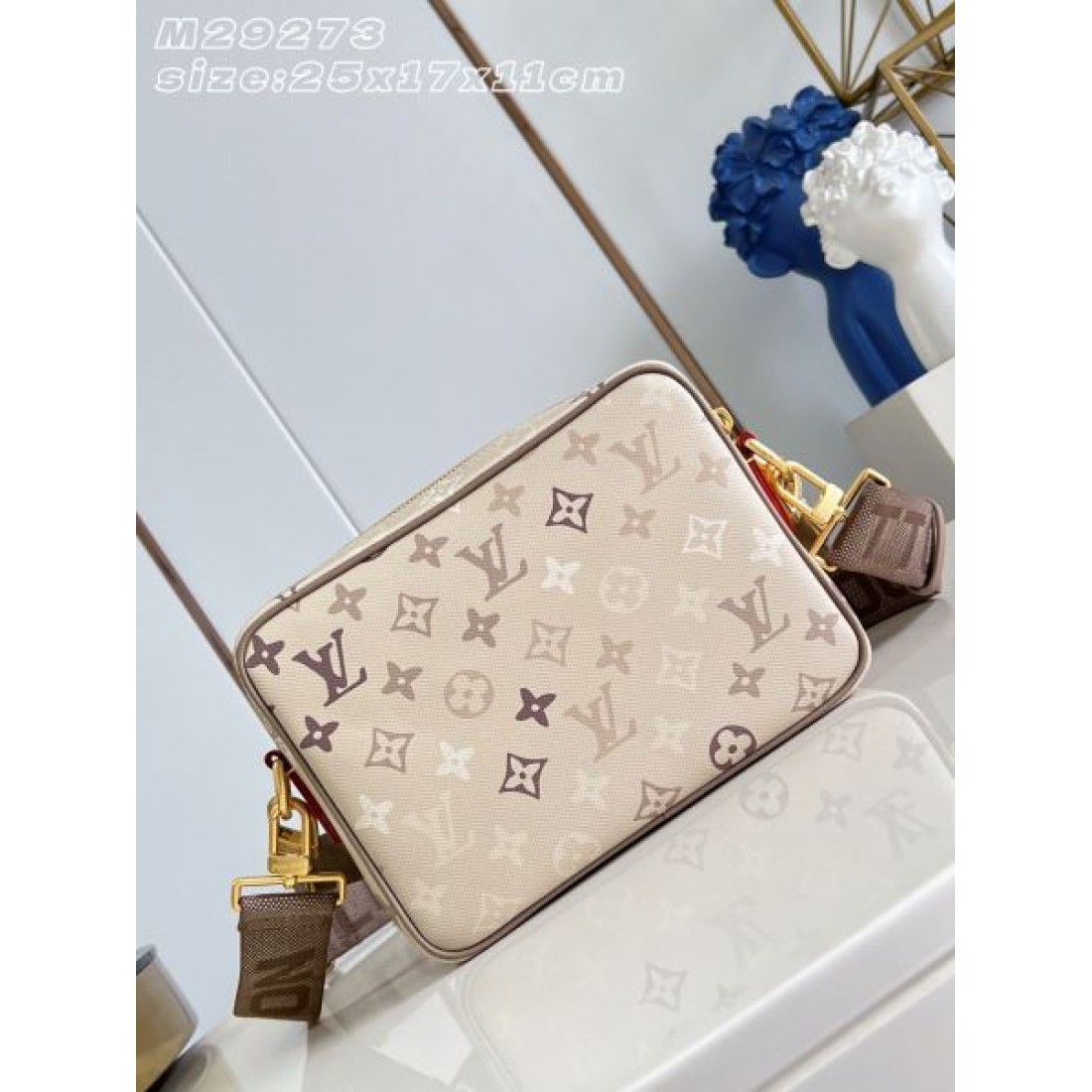 クロスボディバッグ モノグラム柄 ワイドストラップ LOUIS VUITTON ルイヴィトン コピー バッグ  街歩き対応 売れ筋アイテム