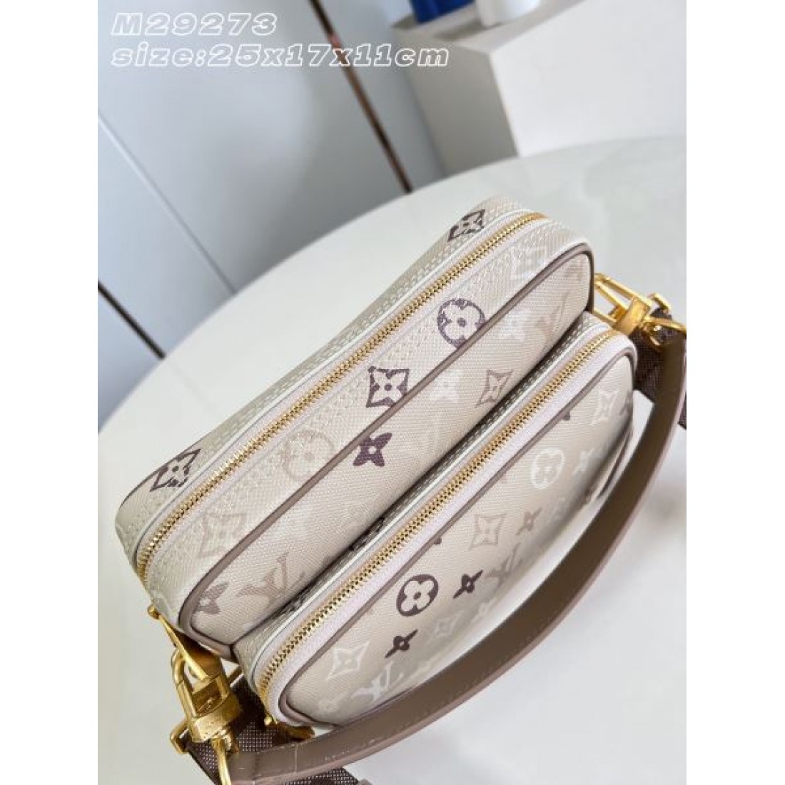 クロスボディバッグ モノグラム柄 ワイドストラップ LOUIS VUITTON ルイヴィトン コピー バッグ  街歩き対応 売れ筋アイテム
