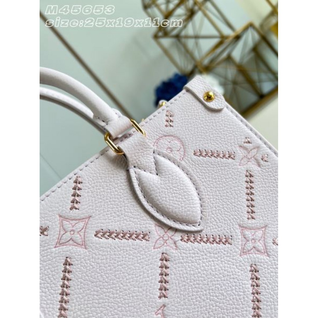  2WAYスタイル 手持ち肩掛け対応 LOUIS VUITTON ルイヴィトン コピー トートバッグ フェミニンコーデ 注目度アップ