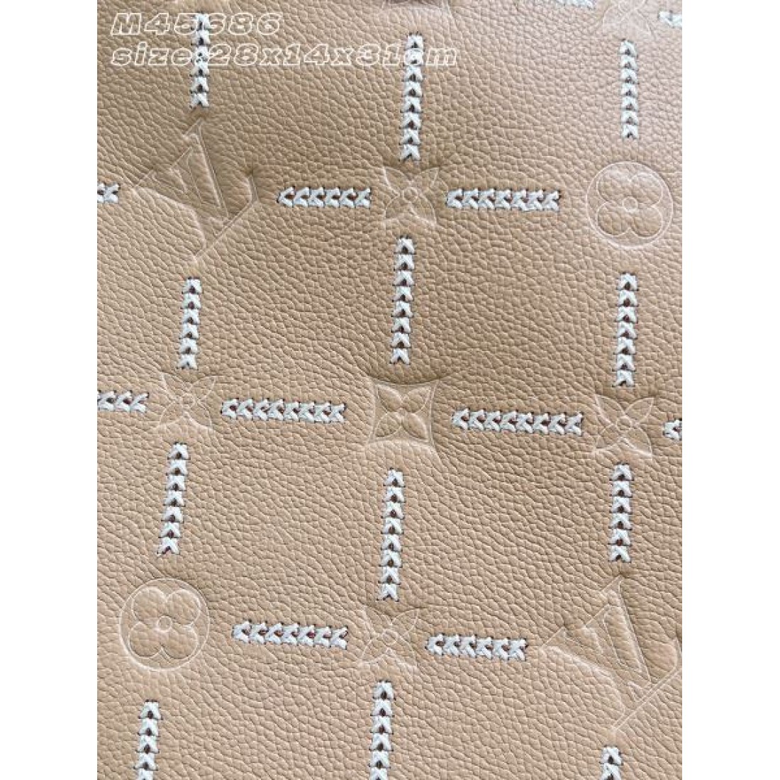 ポーチセットバッグ 肩掛け対応 収納力あり LOUIS VUITTON ルイヴィトン コピー バッグ お出かけ 通勤通学 再入荷アイテム