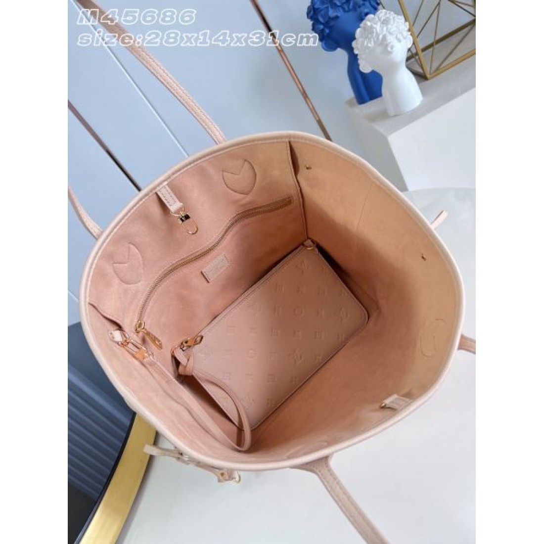 ポーチセットバッグ 肩掛け対応 収納力あり LOUIS VUITTON ルイヴィトン コピー バッグ お出かけ 通勤通学 再入荷アイテム