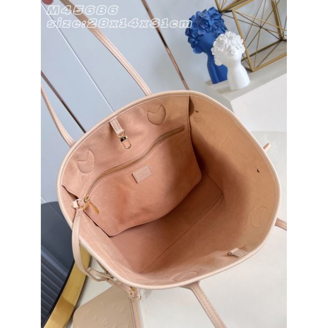 ポーチセットバッグ 肩掛け対応 収納力あり LOUIS VUITTON ルイヴィトン コピー バッグ お出かけ 通勤通学 再入荷アイテム