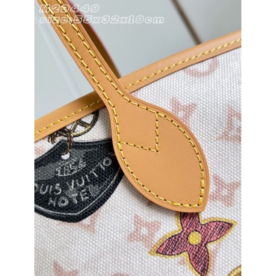 ショルダートート チャーム柄デザイン A4収納対応 LOUIS VUITTON ルイヴィトン コピー トートバッグ デイリー使い 注目アイテム