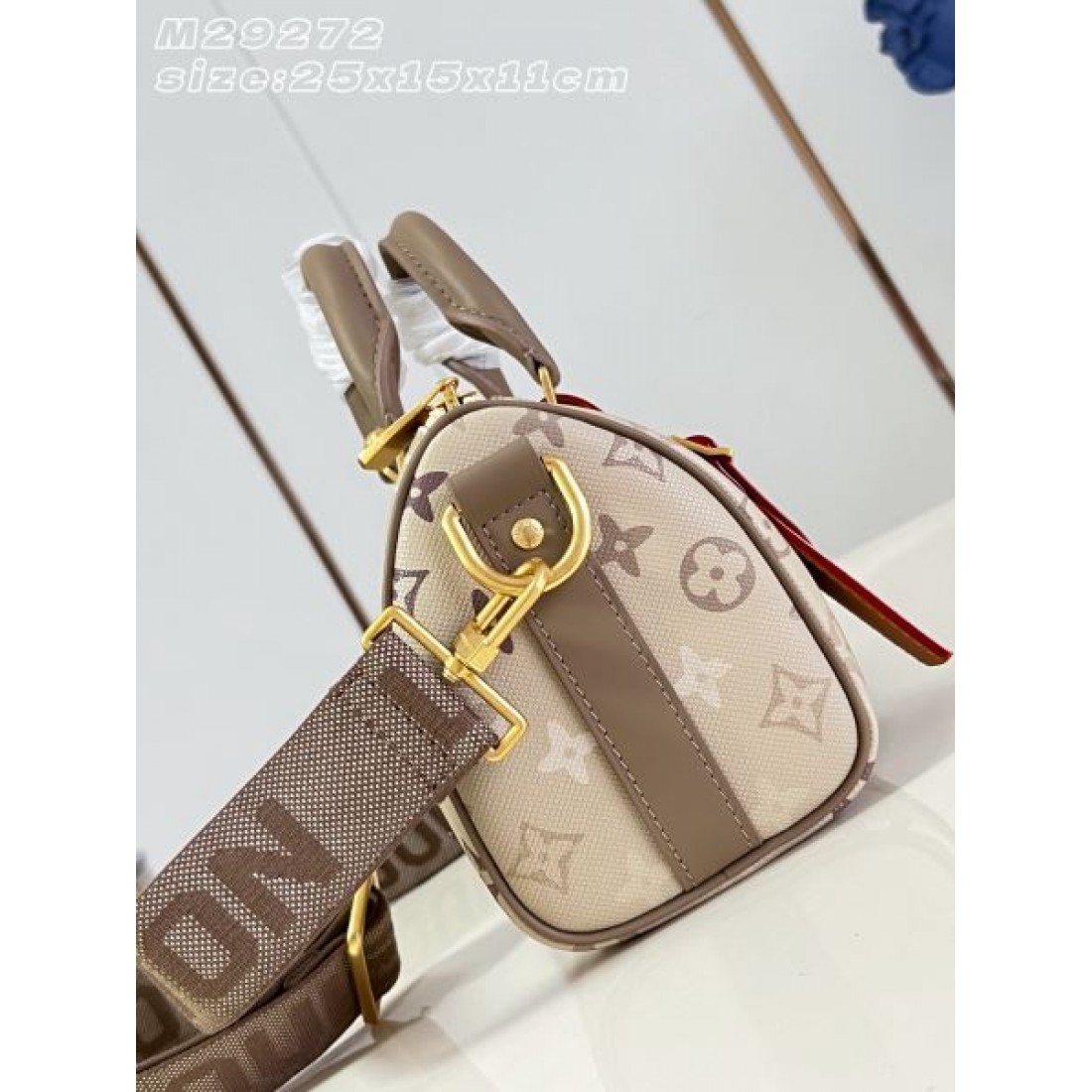 ショルダー付き コンパクト設計 ワイドストラップ LOUIS VUITTON ルイヴィトン コピー バッグ お出かけ対応 注目モデル