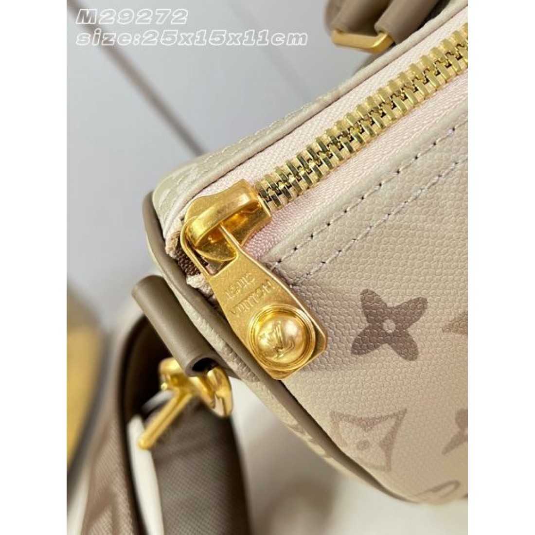 ショルダー付き コンパクト設計 ワイドストラップ LOUIS VUITTON ルイヴィトン コピー バッグ お出かけ対応 注目モデル