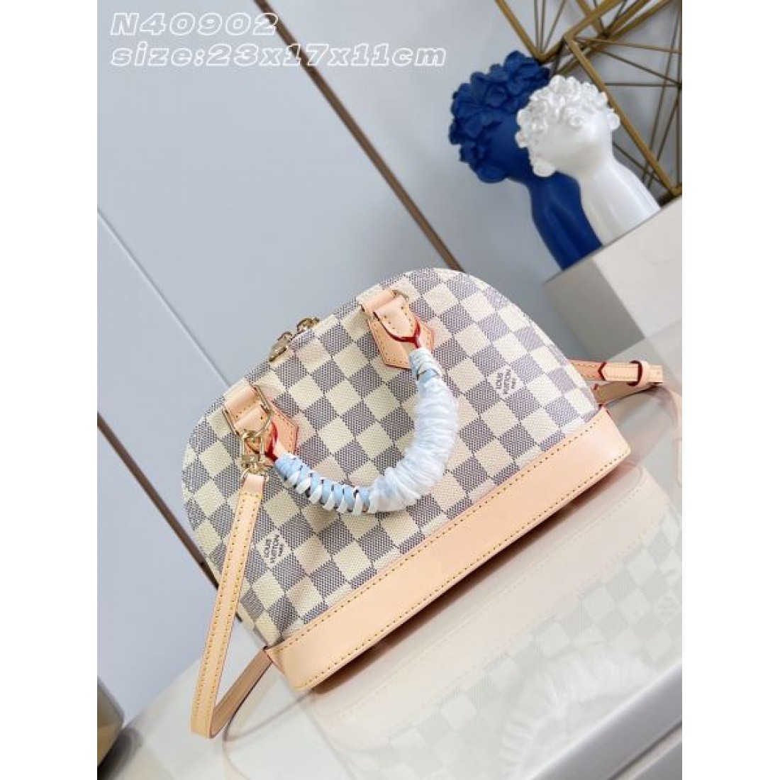 チェック柄ショルダーバッグ コンパクトサイズ 軽量タイプ LOUIS VUITTON ルイヴィトン コピー バッグ デイリー使い 旬アイテム