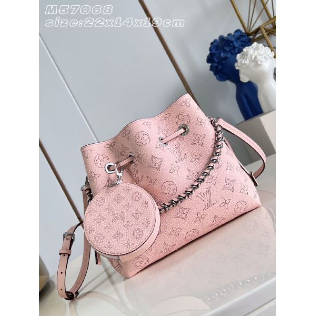 ミニショルダーバッグ 丸型ポーチ付き チェーンデザイン LOUIS VUITTON ルイヴィトン コピー バッグ お出かけ対応 注目カラー
