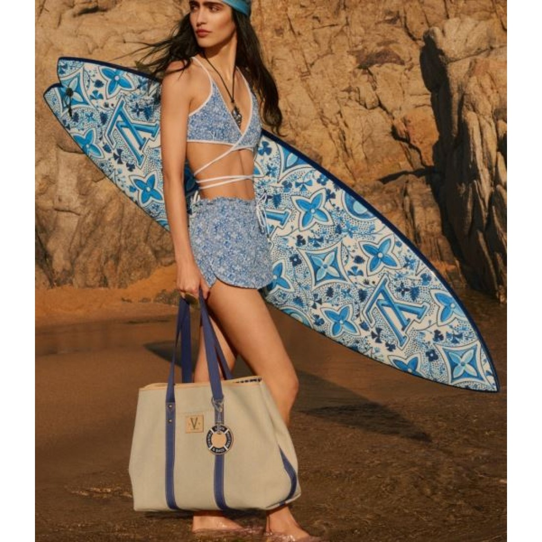 ベージュトート ネイビーハンドル デイリー使い LOUIS VUITTON ルイヴィトン コピー トートバッグ きれいめカジュアル 注目商品