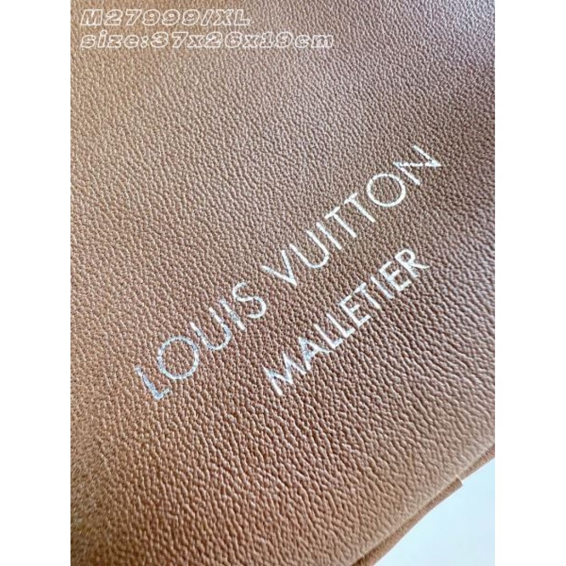 レザーショルダーバッグ 斜め掛け対応 通勤通学 CELINE セリーヌ コピー バッグ デイリー使い 売れ筋ランキング上位