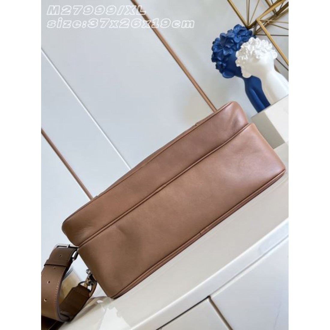 レザーショルダーバッグ 斜め掛け対応 通勤通学 CELINE セリーヌ コピー バッグ デイリー使い 売れ筋ランキング上位