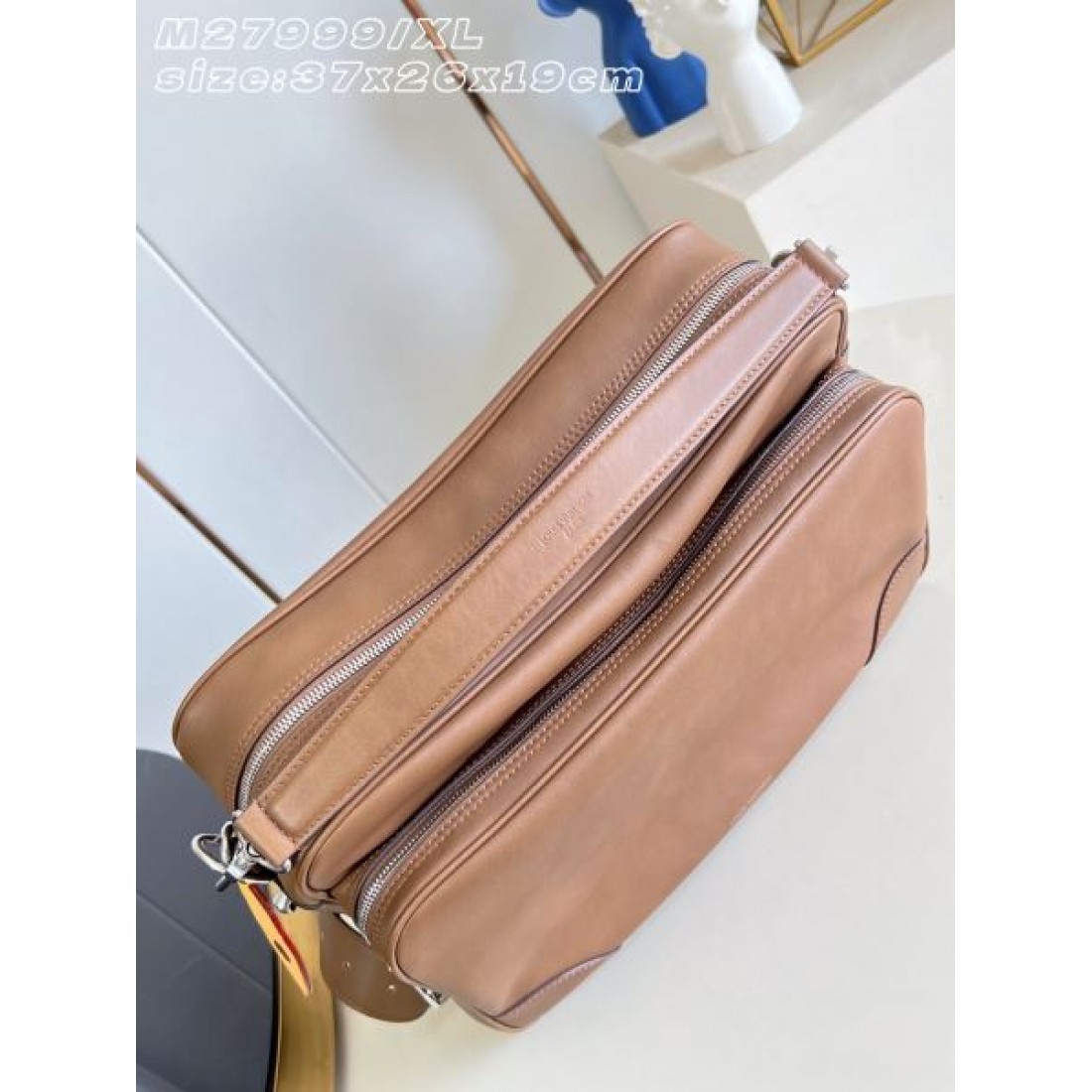 レザーショルダーバッグ 斜め掛け対応 通勤通学 CELINE セリーヌ コピー バッグ デイリー使い 売れ筋ランキング上位