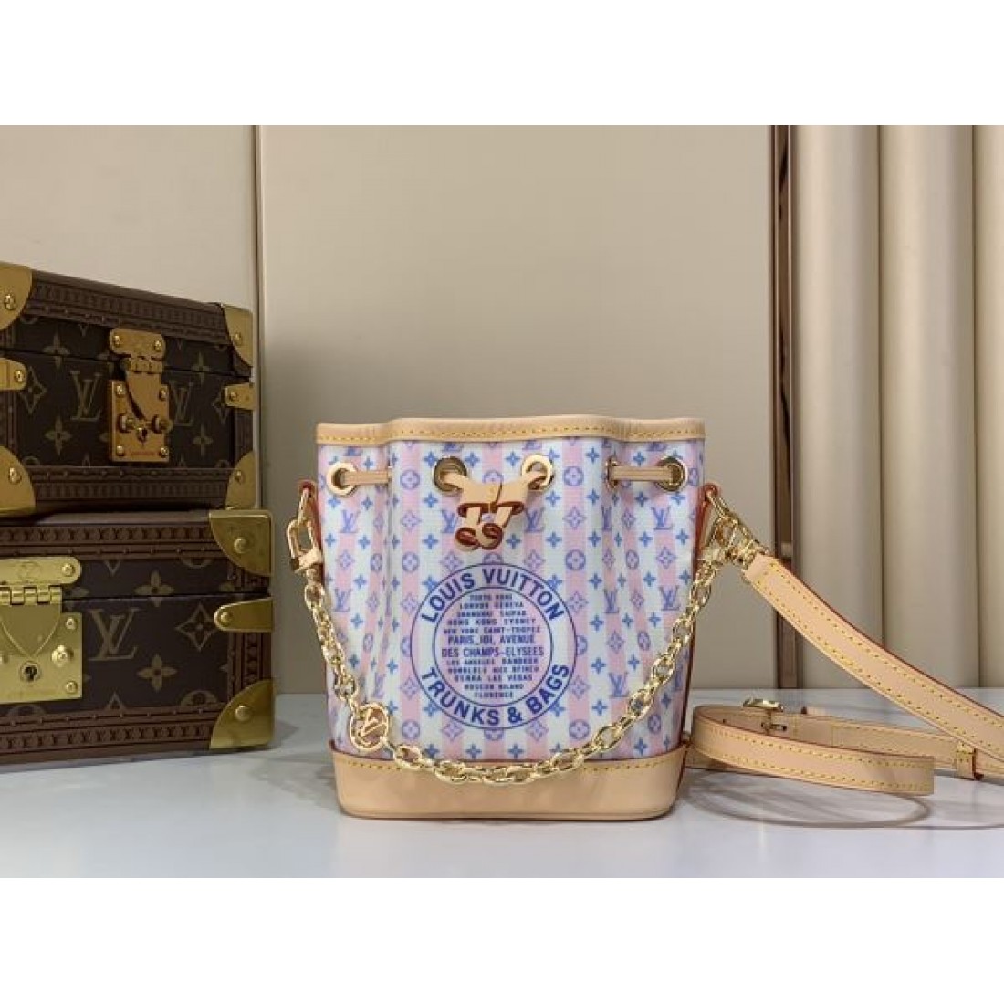 モノグラム巾着 ミニサイズ 斜め掛け対応 LOUIS VUITTON ルイヴィトン コピー バッグ デイリー使い SNSで話題