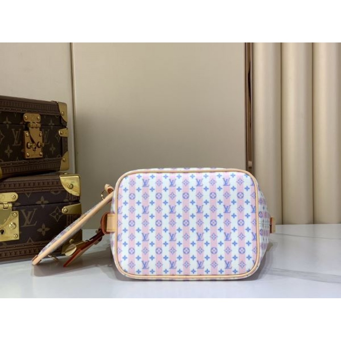 人気 ポーチセット 軽量設計 斜め掛け対応 LOUIS VUITTON ルイヴィトン コピー バッグ お出かけ 通勤通学 再入荷アイテム