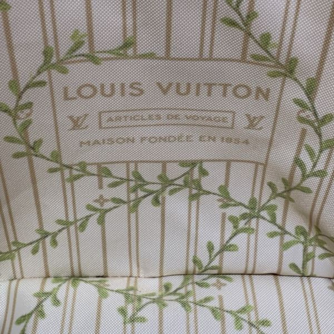 人気 ポーチセット 軽量設計 斜め掛け対応 LOUIS VUITTON ルイヴィトン コピー バッグ お出かけ 通勤通学 再入荷アイテム
