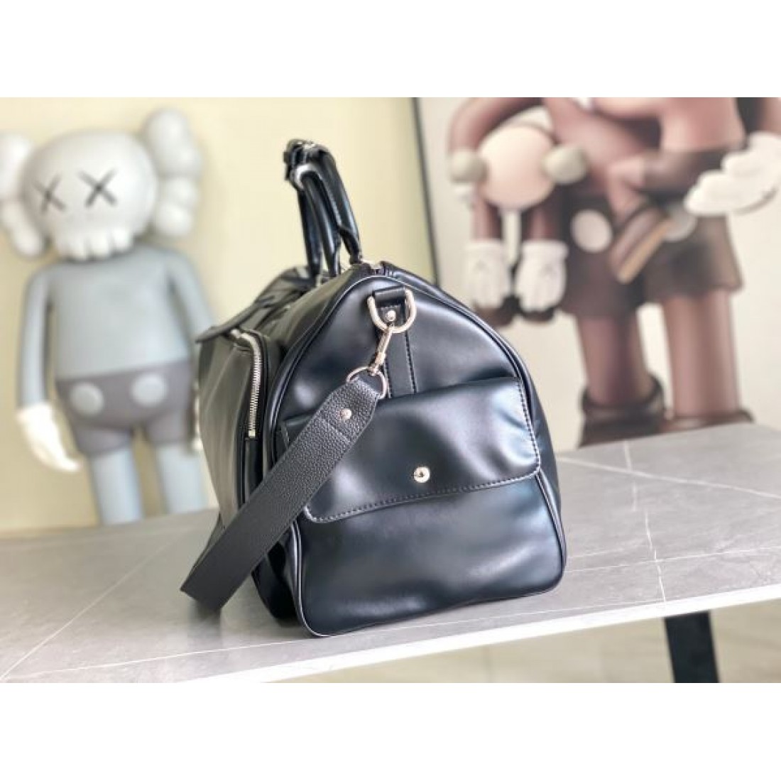 ボストン ロゴストラップ付き 週末旅行対応 LOUIS VUITTON ルイヴィトン コピー バッグ 大容量 数量限定 早期購入推奨