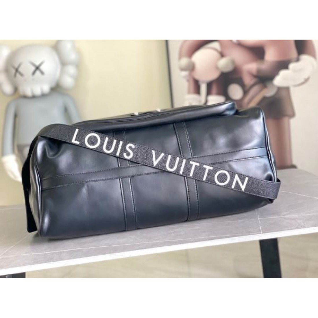 ボストン ロゴストラップ付き 週末旅行対応 LOUIS VUITTON ルイヴィトン コピー バッグ 大容量 数量限定 早期購入推奨