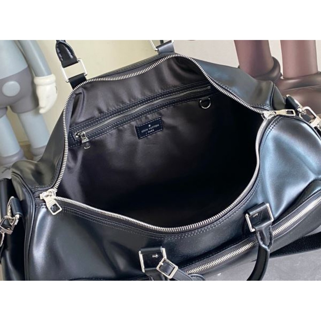 ボストン ロゴストラップ付き 週末旅行対応 LOUIS VUITTON ルイヴィトン コピー バッグ 大容量 数量限定 早期購入推奨