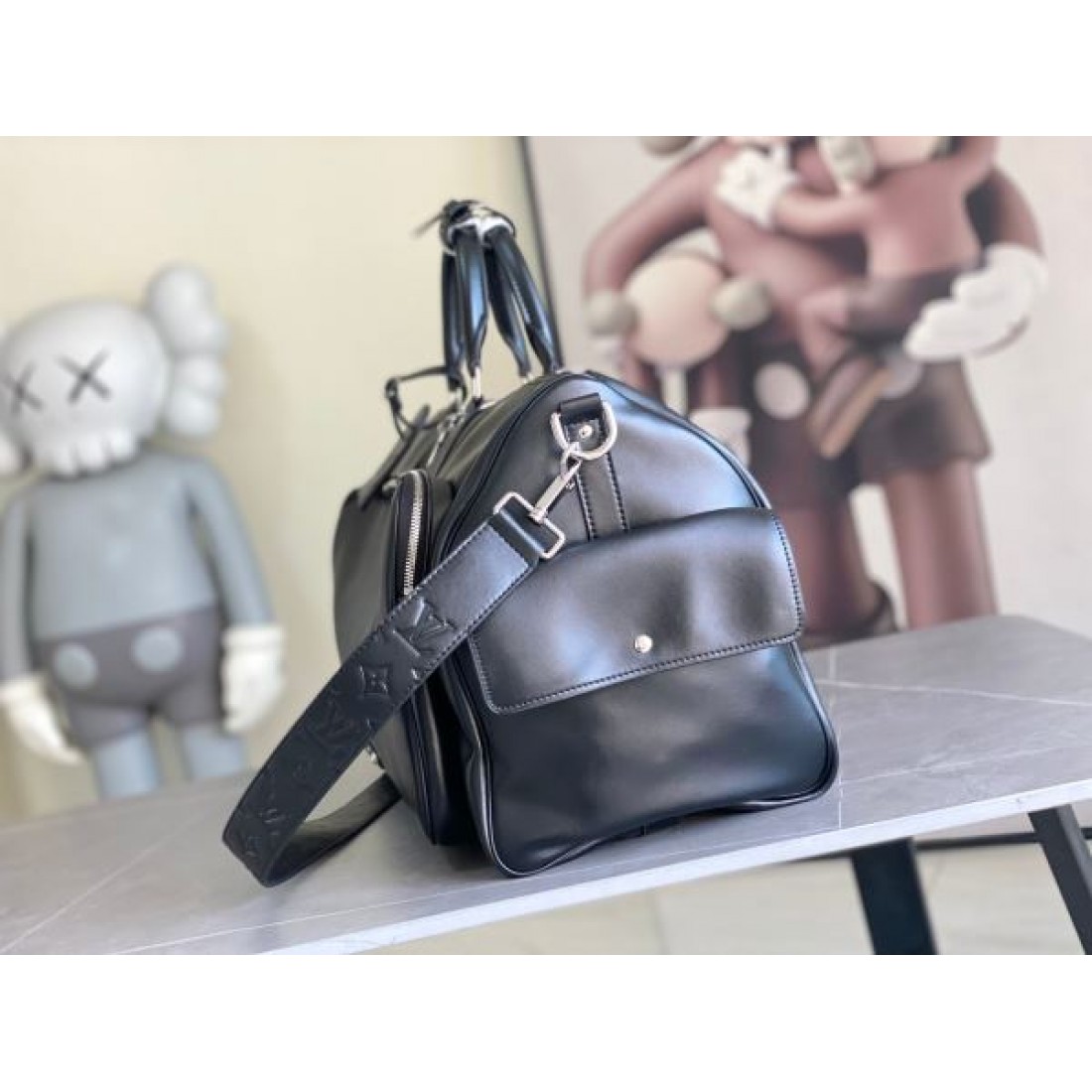 トラベルボストン ブラックレザー ワイドストラップ LOUIS VUITTON ルイヴィトン コピー バッグ  今だけ限定価格 注目商品